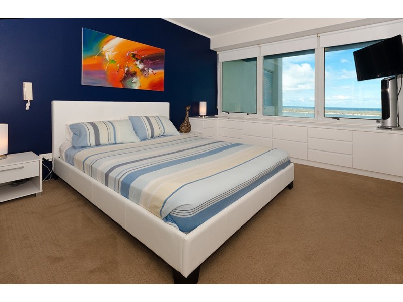 64/326 Marine Parade, Labrador QLD 4215
