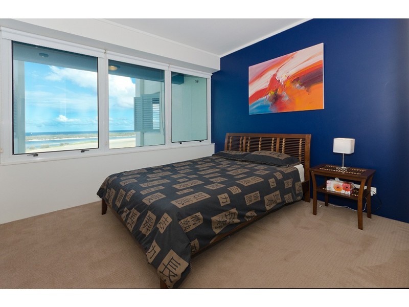 64/326 Marine Parade, Labrador QLD 4215