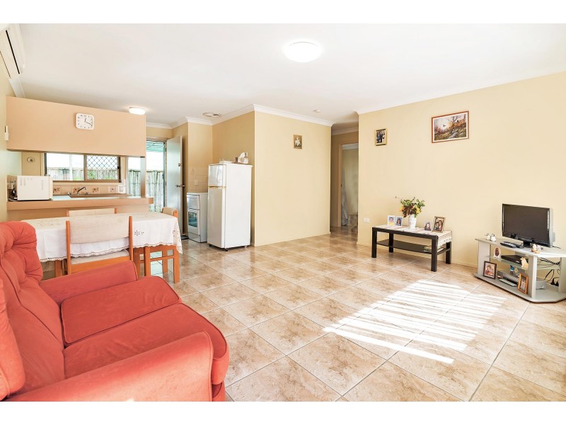 1/30 Proud Street, Labrador QLD 4215