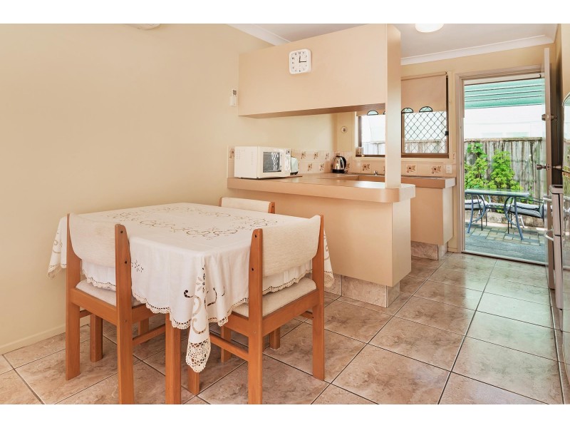 1/30 Proud Street, Labrador QLD 4215