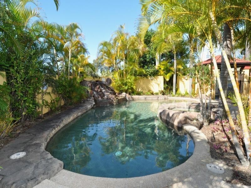 16/10-12 Bath Street, Labrador QLD 4215