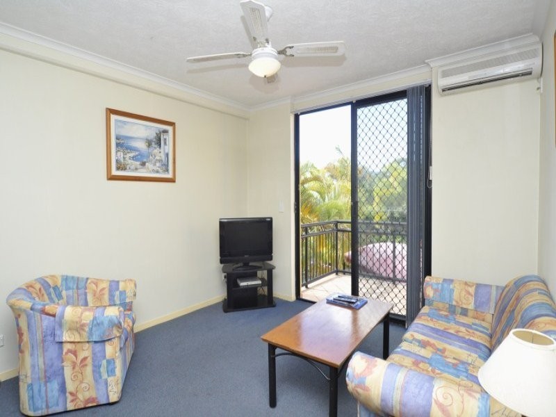 16/10-12 Bath Street, Labrador QLD 4215