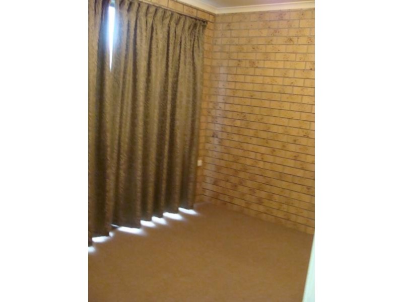 4/17 Huth St, Labrador QLD 4215