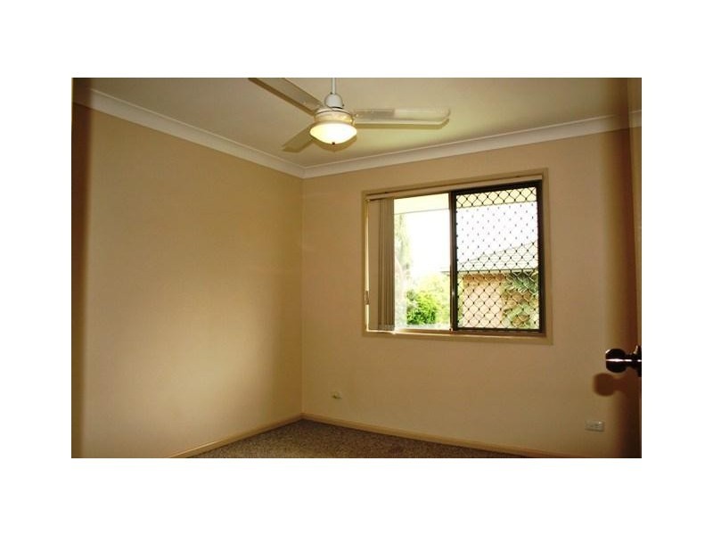 4/12 Gordon Street, Labrador QLD 4215