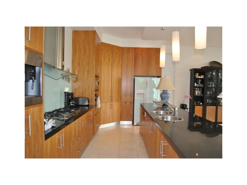 7081 Keyside Close, Sanctuary Cove QLD 4212