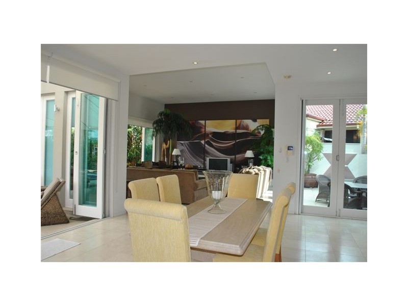7081 Keyside Close, Sanctuary Cove QLD 4212