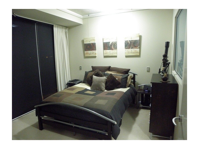 1112/360 Marine Parade, Labrador QLD 4215