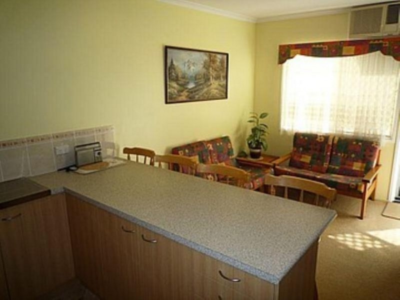 Unit 6/5 Proud St, Labrador QLD 4215