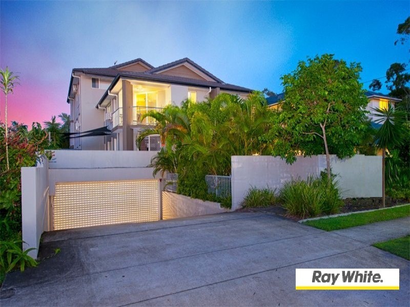 1/131 Muir Street, Labrador QLD 4215