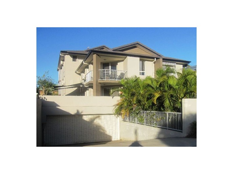 1/131 Muir Street, Labrador QLD 4215