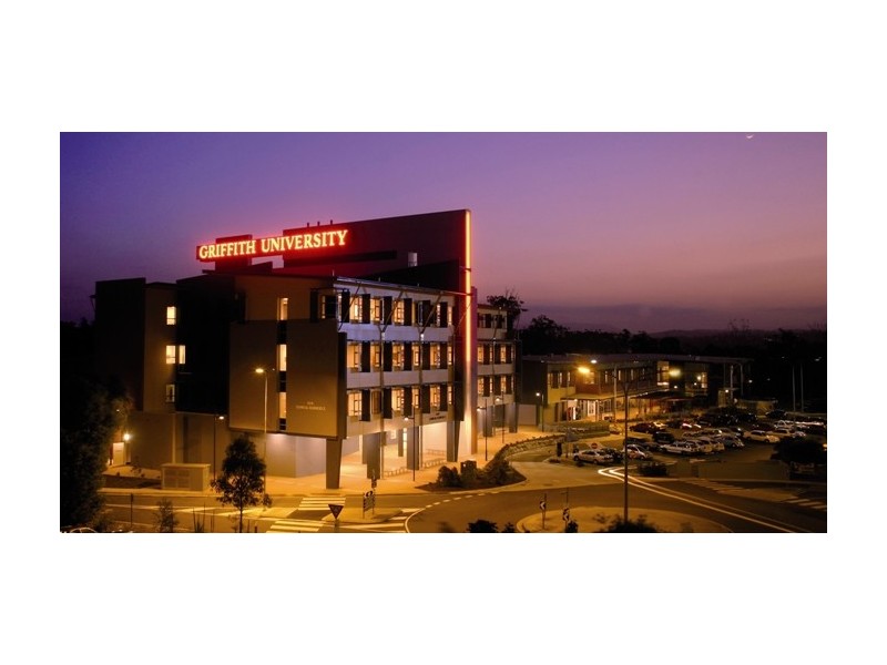 1/131 Muir Street, Labrador QLD 4215