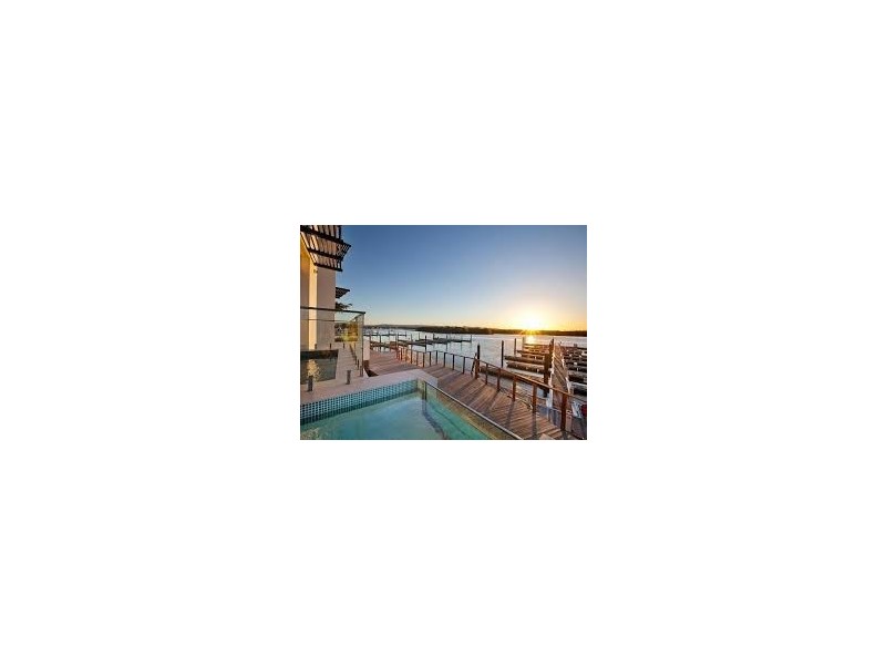 Paradise Point QLD 4216