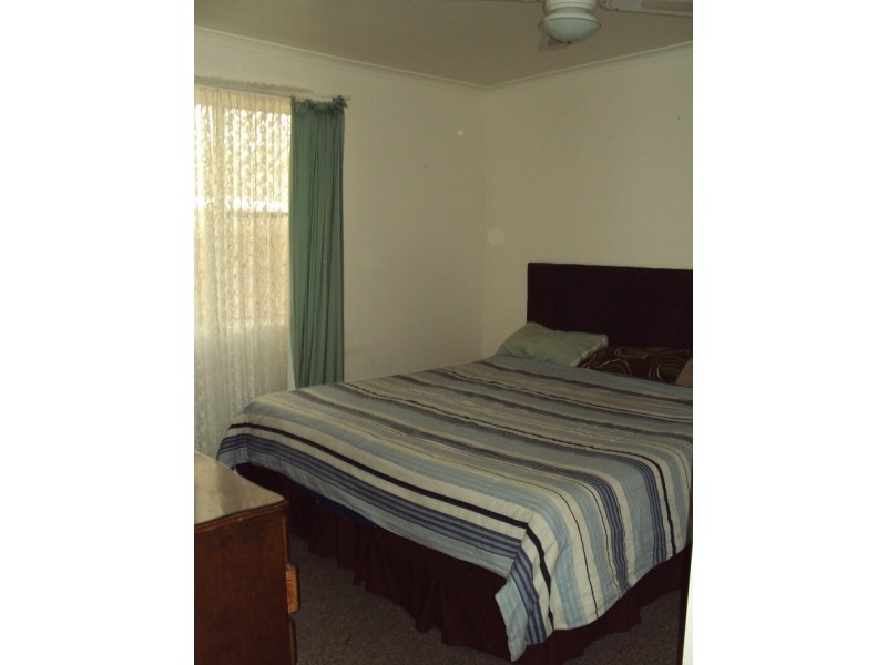 3/5 PROUD STREET, Labrador QLD 4215