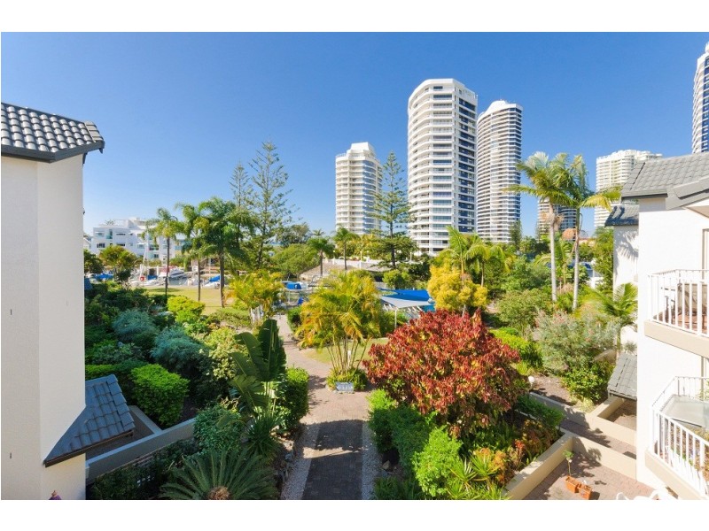 41/37 Bayview Street, Runaway Bay QLD 4216