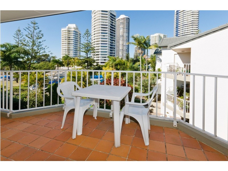 41/37 Bayview Street, Runaway Bay QLD 4216