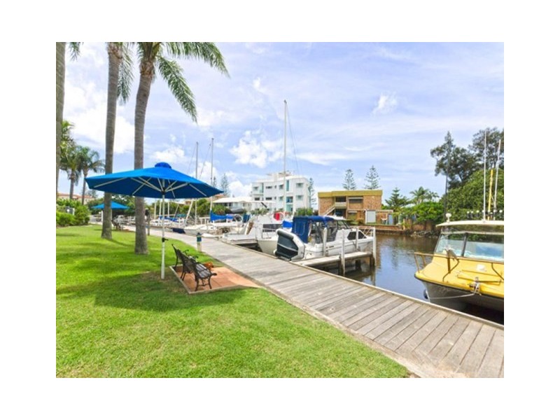 41/37 Bayview Street, Runaway Bay QLD 4216