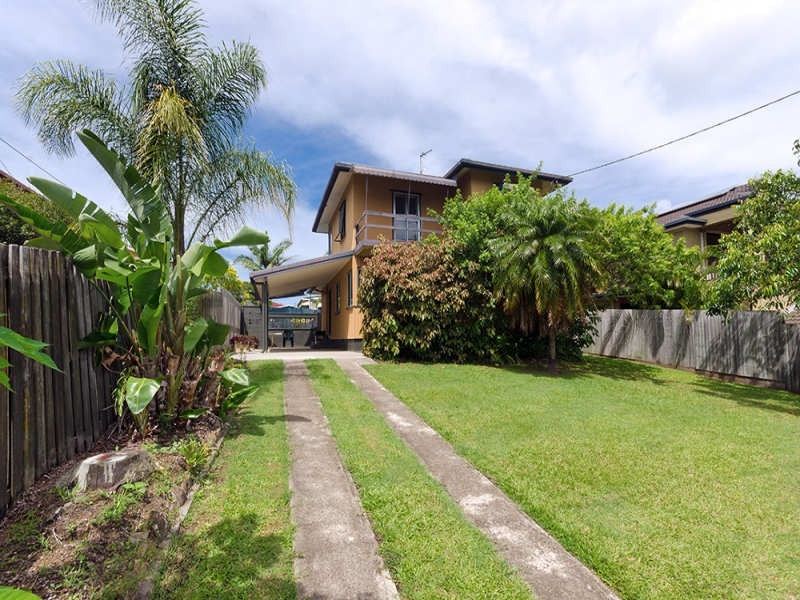 18 Harley Street, Labrador QLD 4215
