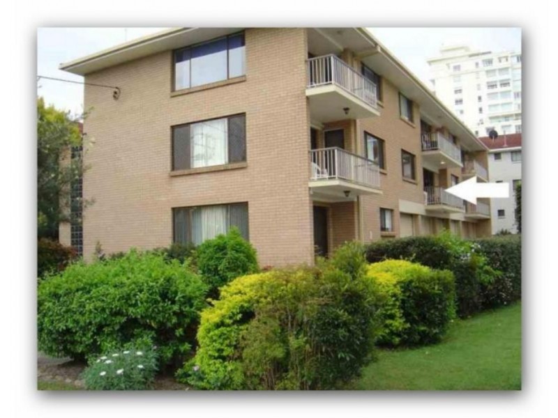 Unit 2/3 Robert Street, Labrador QLD 4215