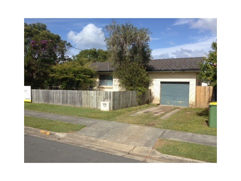 10 Ashton Street, Labrador QLD 4215