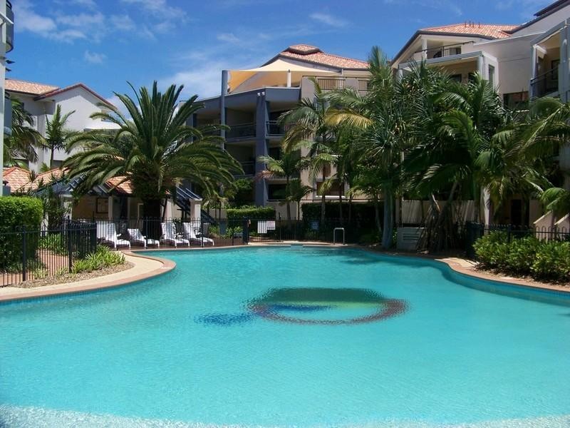 111/392 Marine Parade, Labrador QLD 4215
