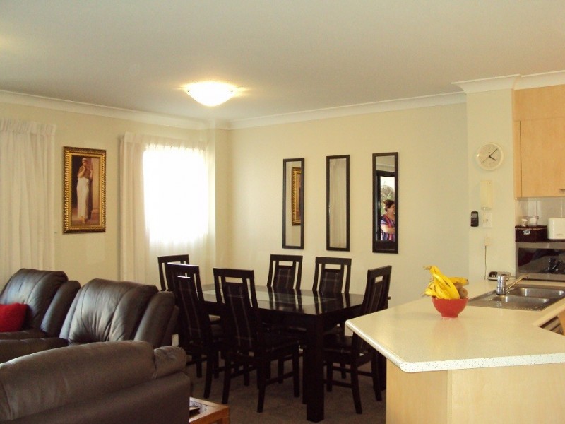 111/392 Marine Parade, Labrador QLD 4215