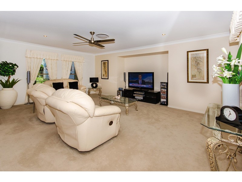 18 Leander Circuit, Oxenford QLD 4210