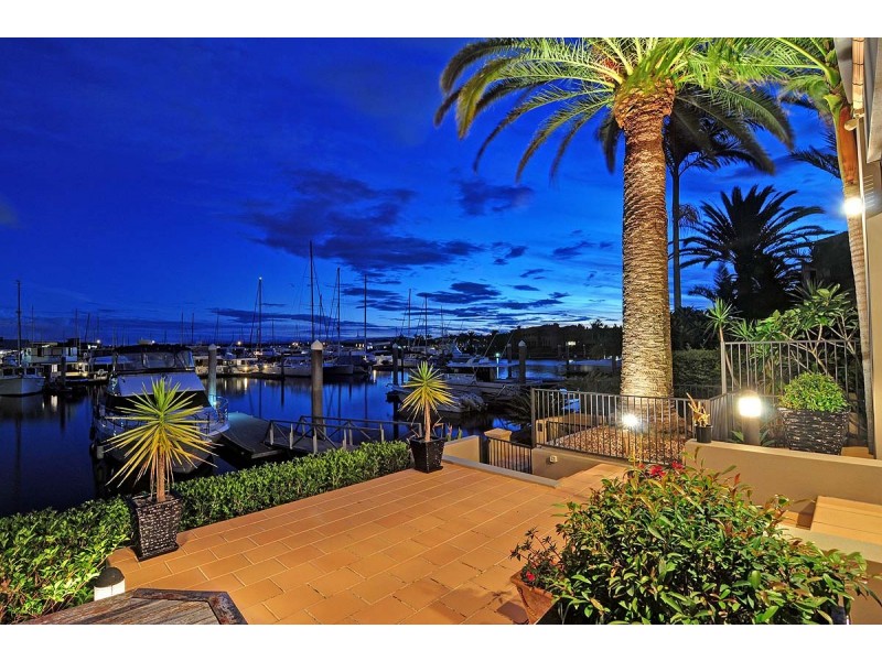 Hope Island QLD 4212