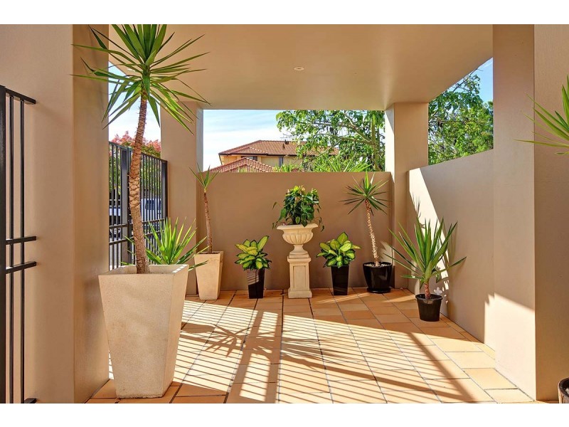 Hope Island QLD 4212