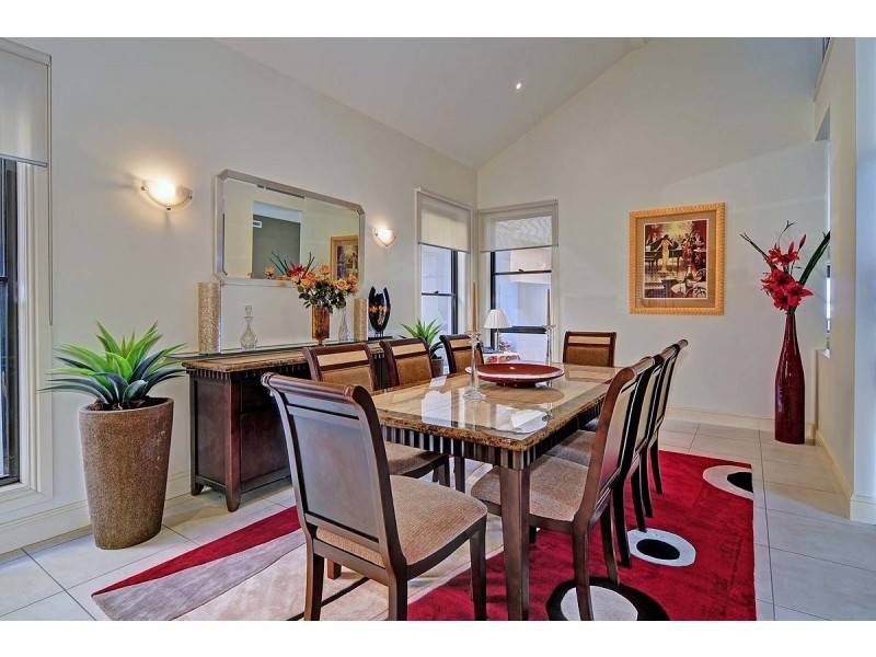 Hope Island QLD 4212