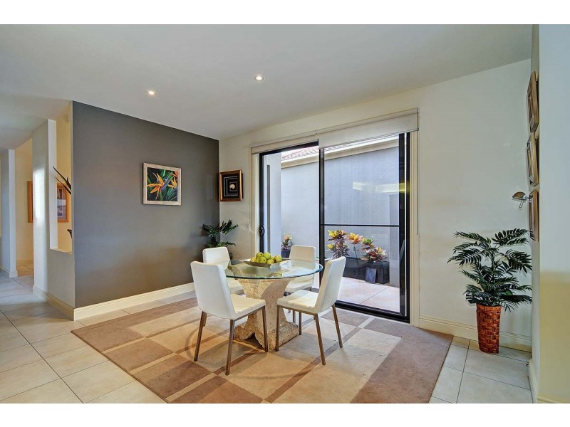 Hope Island QLD 4212