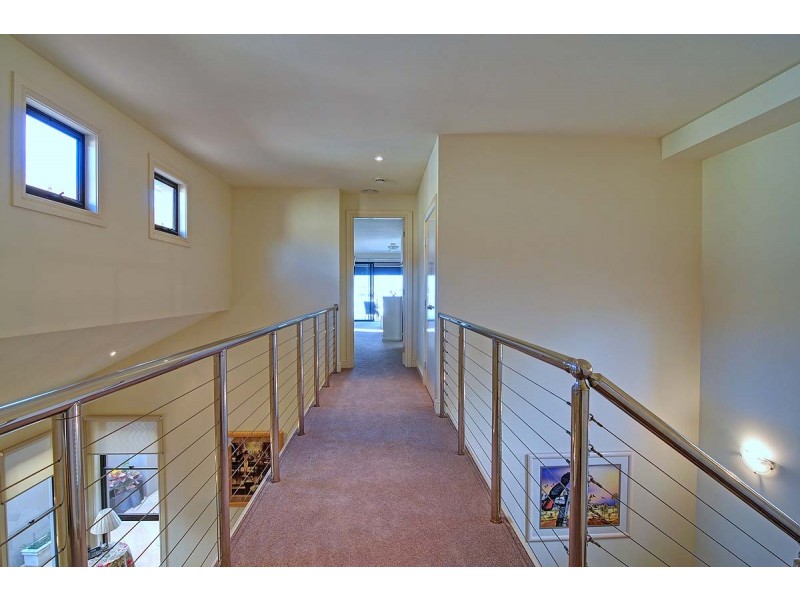 Hope Island QLD 4212