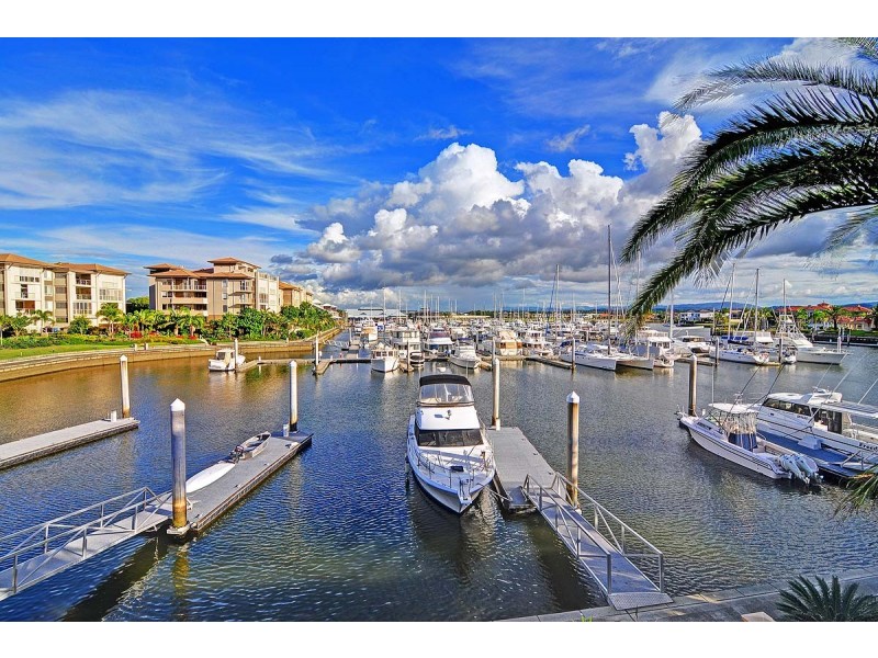 Hope Island QLD 4212