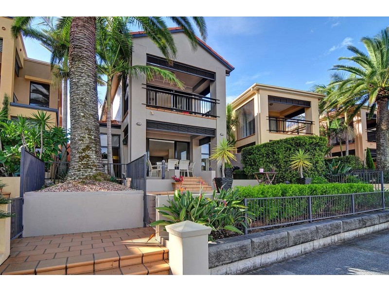 Hope Island QLD 4212