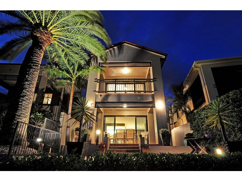 Hope Island QLD 4212