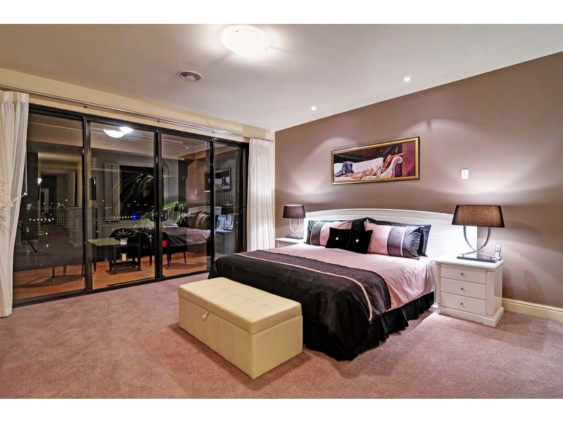 Hope Island QLD 4212