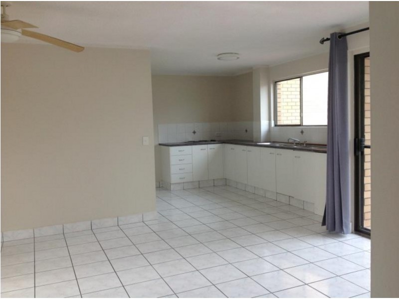 Unit 3 / 1 Hunter Ave, Labrador QLD 4215