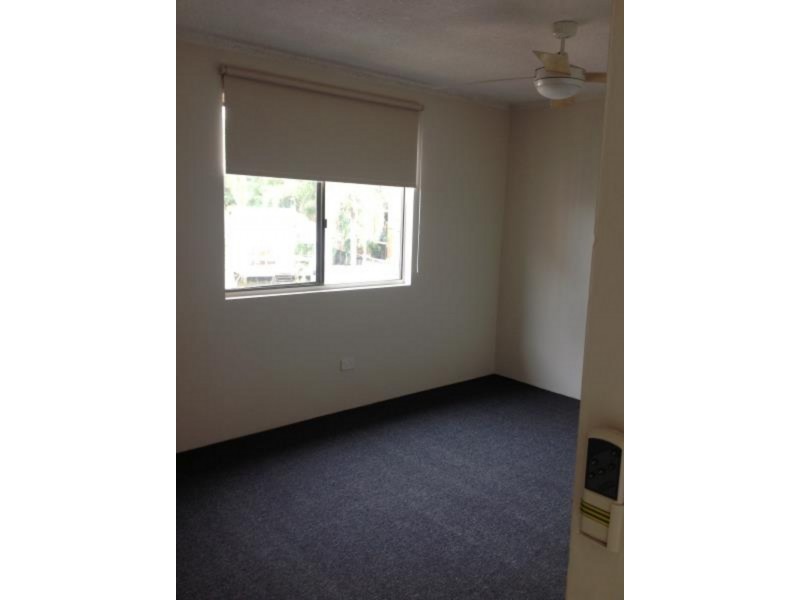 Unit 3 / 1 Hunter Ave, Labrador QLD 4215