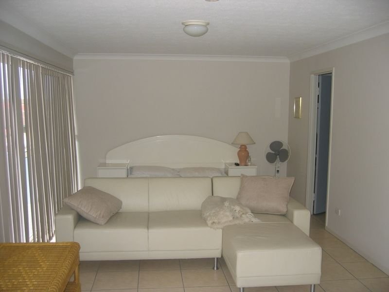 15/111 Frank Street, Labrador QLD 4215