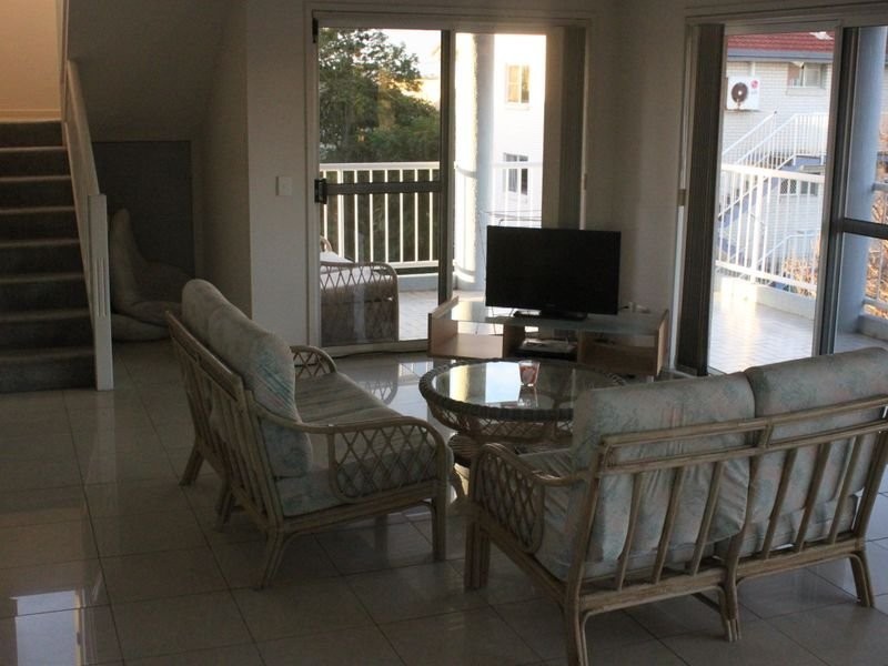 15/111 Frank Street, Labrador QLD 4215