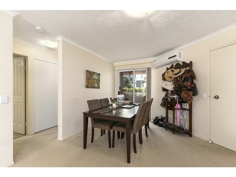 2/7 Johnston Street, Southport QLD 4215