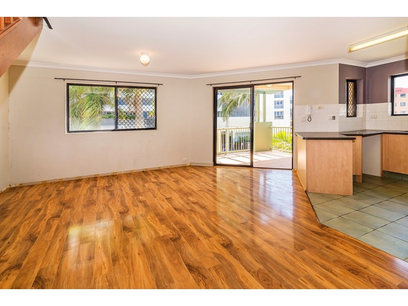 7/6 White Street, Southport QLD 4215