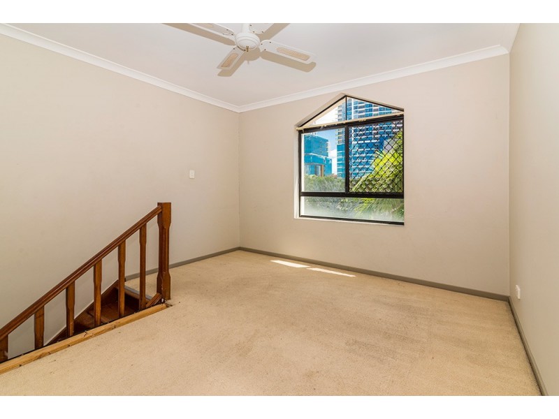 7/6 White Street, Southport QLD 4215