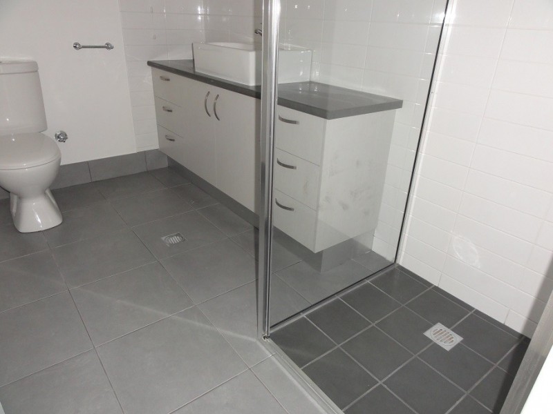 1/6 Eurimbula Court, Paradise Point QLD 4216