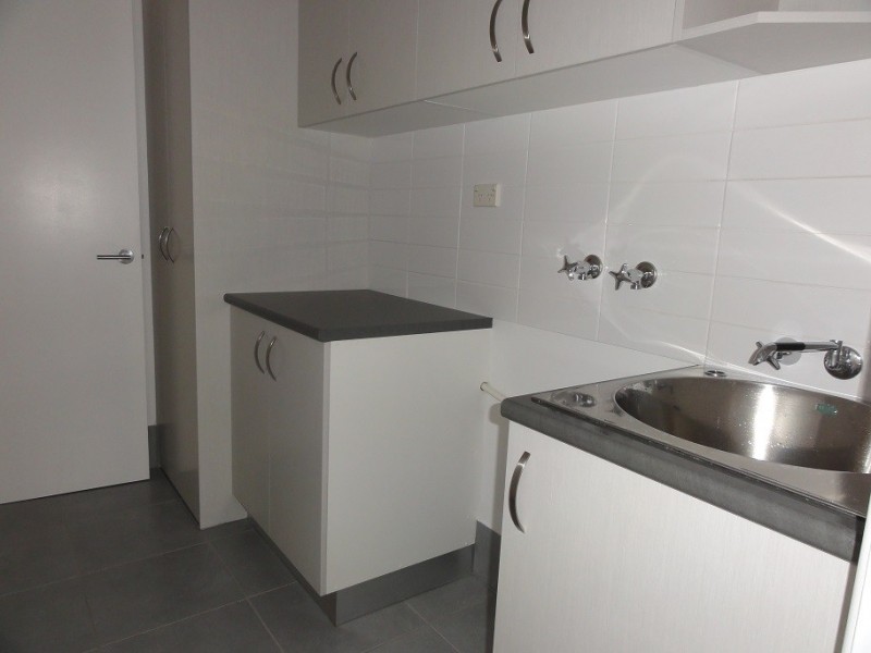 1/6 Eurimbula Court, Paradise Point QLD 4216