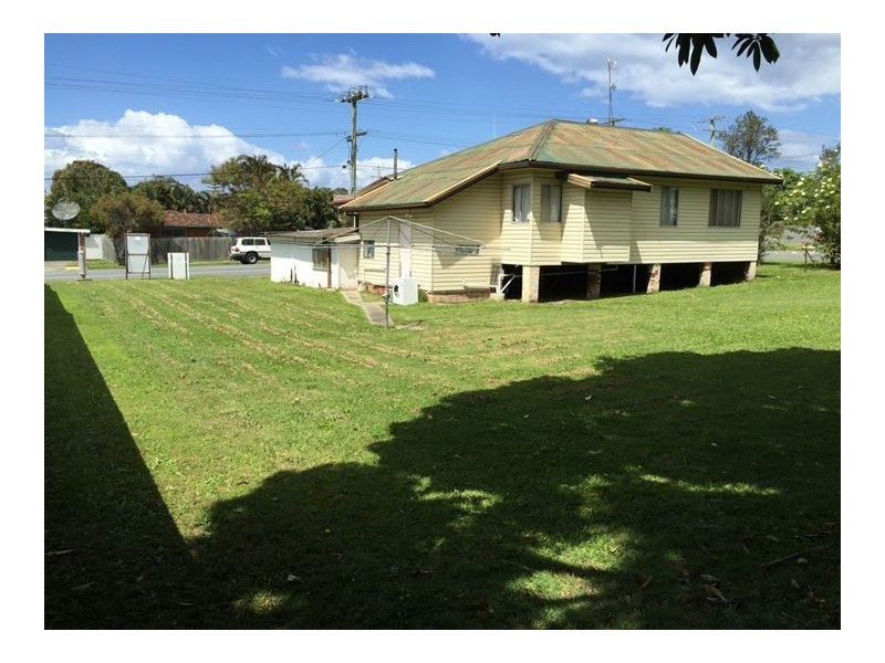 79 Robert Street, Labrador QLD 4215