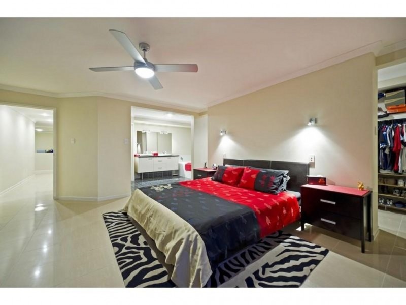 Pacific Pines QLD 4211