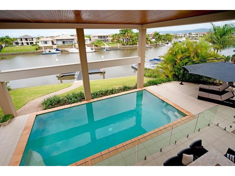 2305 Belmont Court, Hope Island QLD 4212