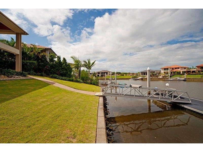 2305 Belmont Court, Hope Island QLD 4212