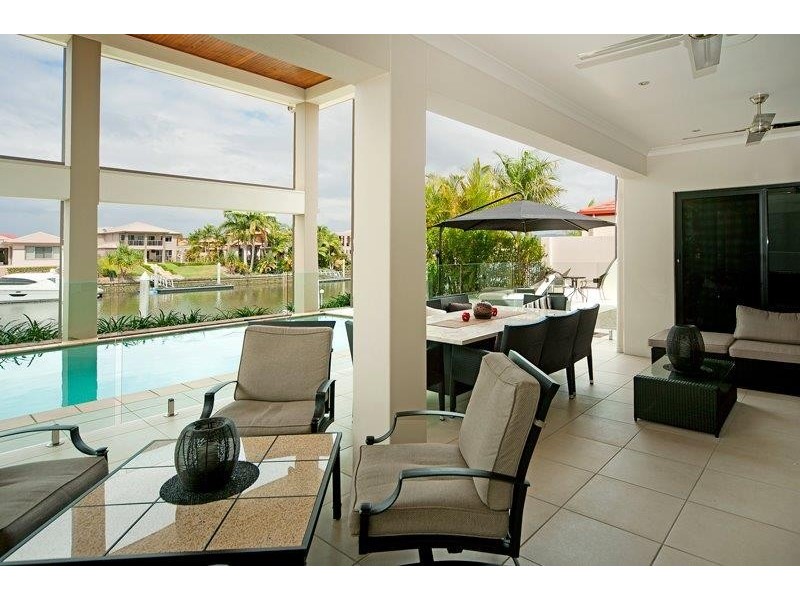 2305 Belmont Court, Hope Island QLD 4212