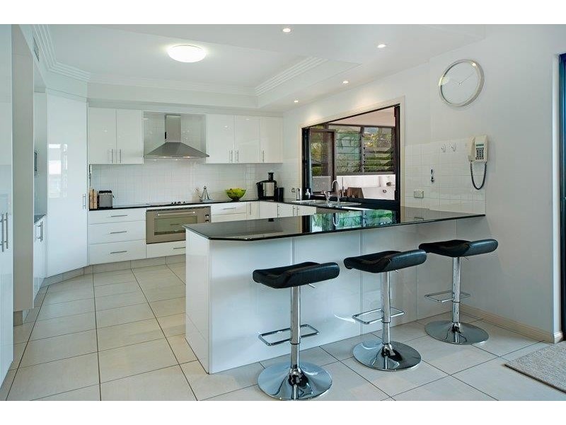 2305 Belmont Court, Hope Island QLD 4212